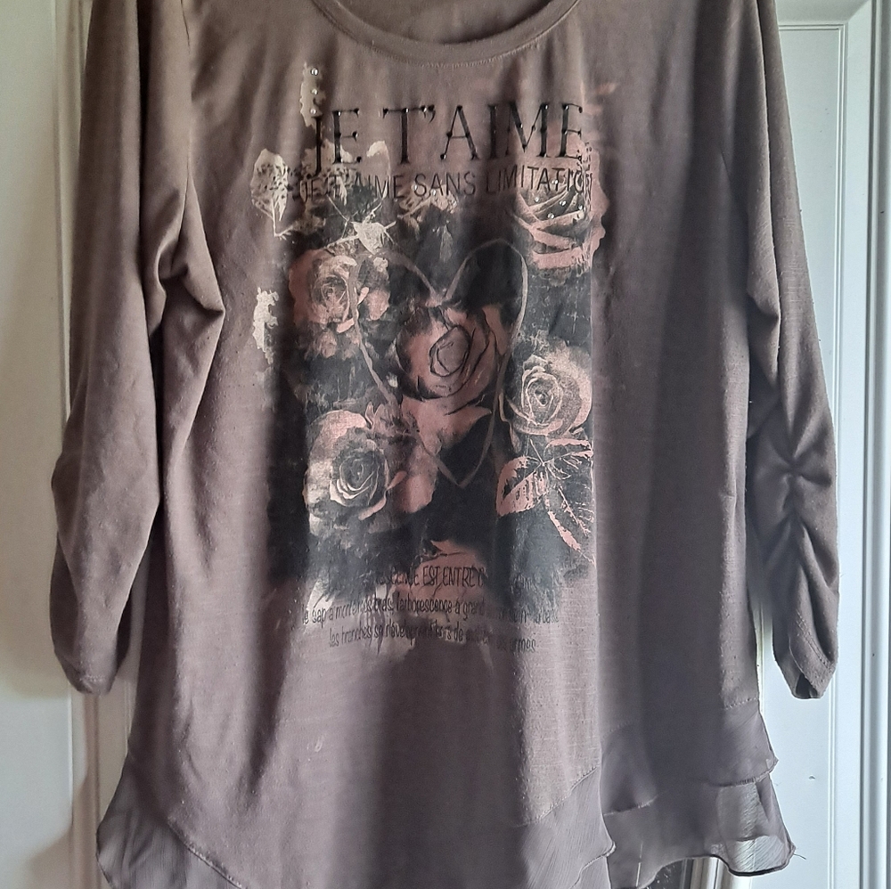 Plus size top 22/24